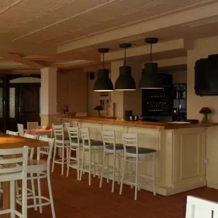 Cedar 3/4 Paradise *