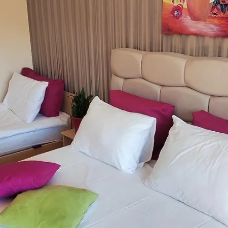 Отель Cedar 3/4 Paradise