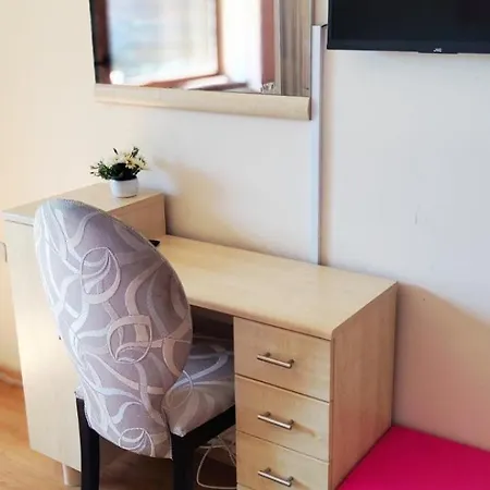 Отель Cedar 3/4 Paradise Банско