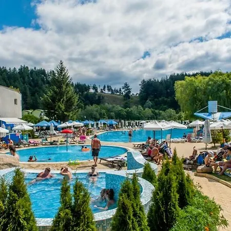 Отель Cedar 3/4 Paradise *